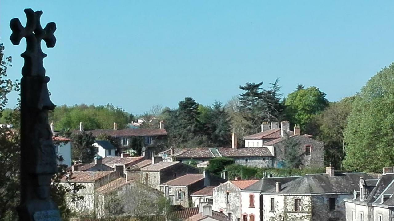 Le Logis De La Mesanchere Hotel Apremont  ภายนอก รูปภาพ