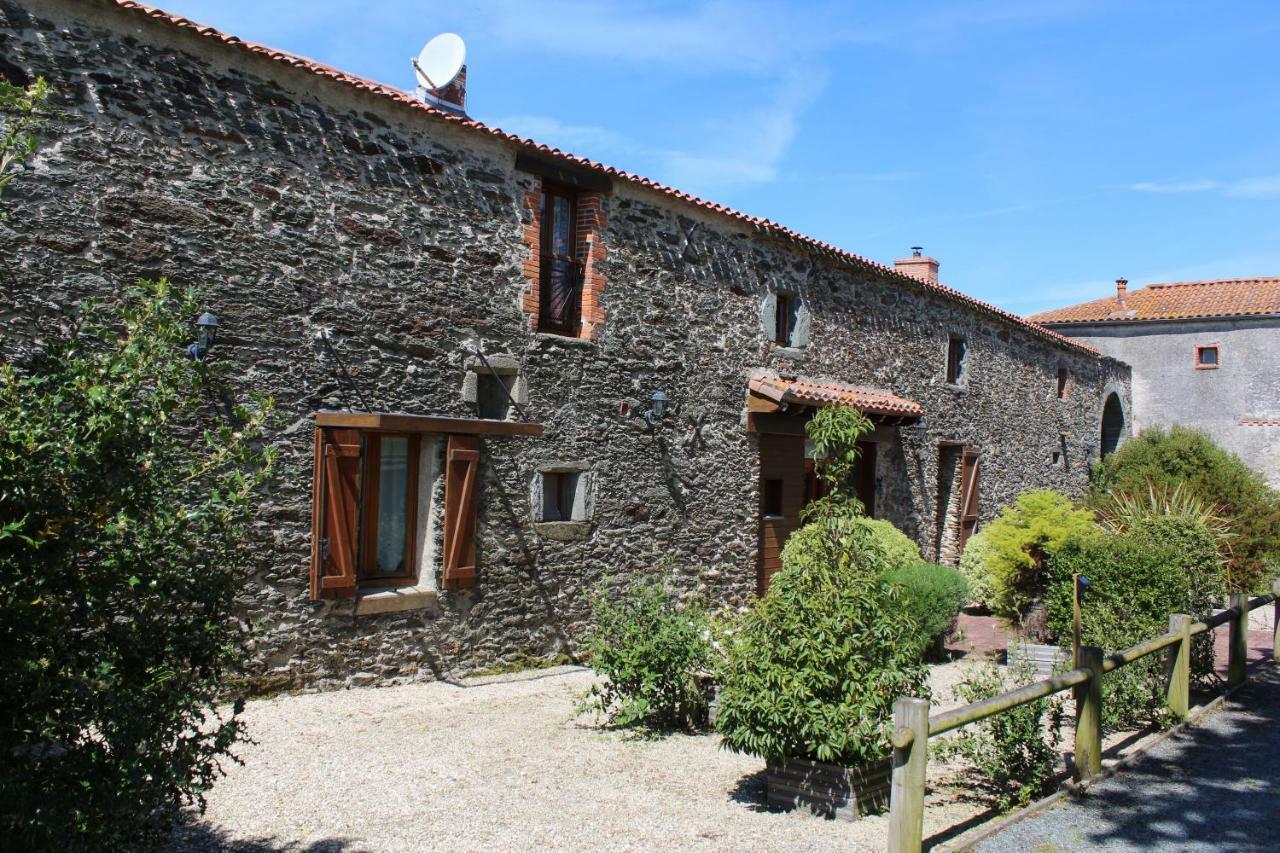 Le Logis De La Mesanchere Hotel Apremont  ภายนอก รูปภาพ